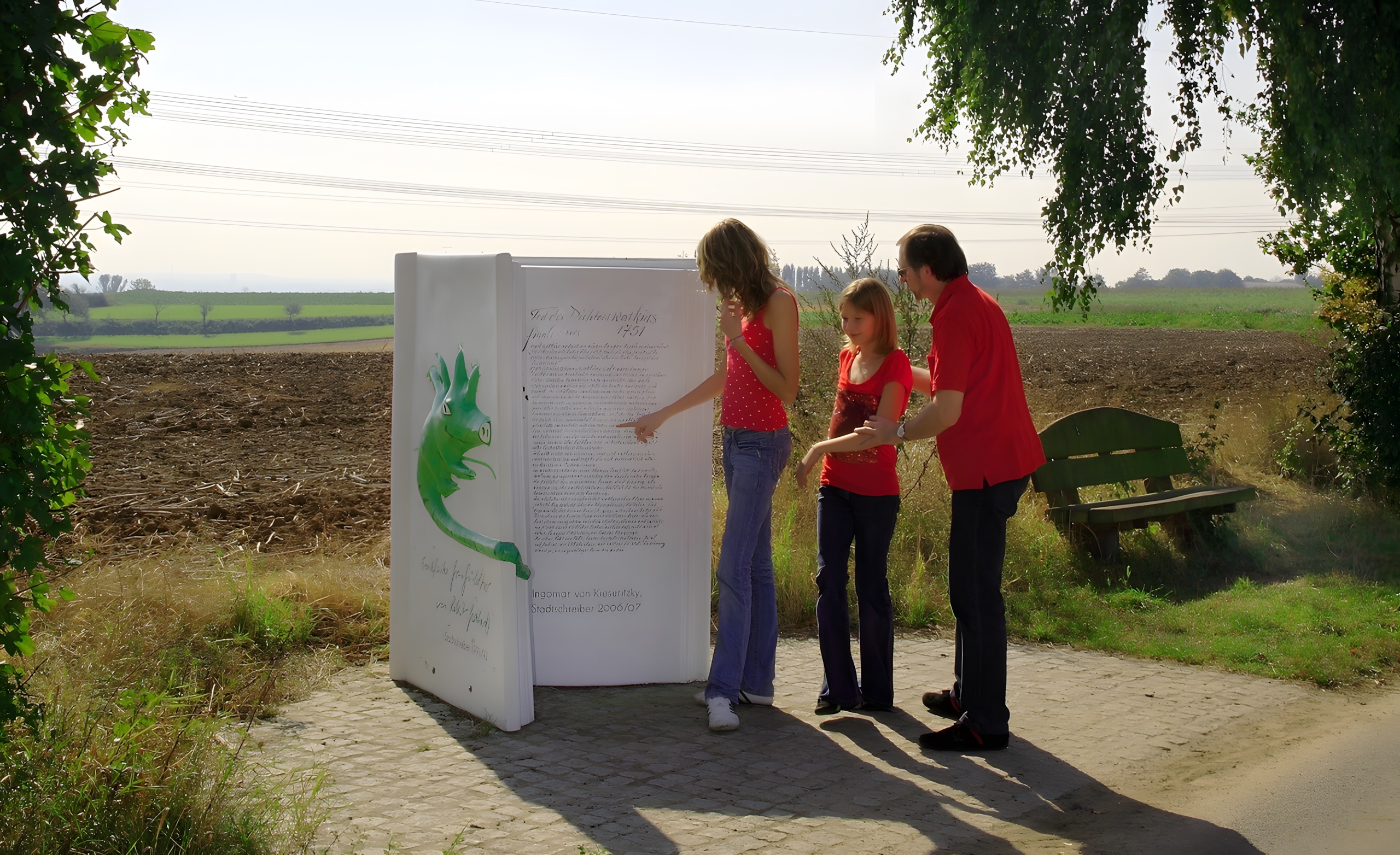 Buchskulptur – Hohe Straße