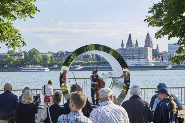 Skulptur Wasser formt Landschaft