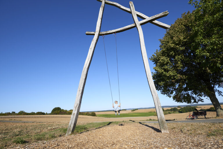 Stefan Cop Himmelsschaukel Hohe Straße
