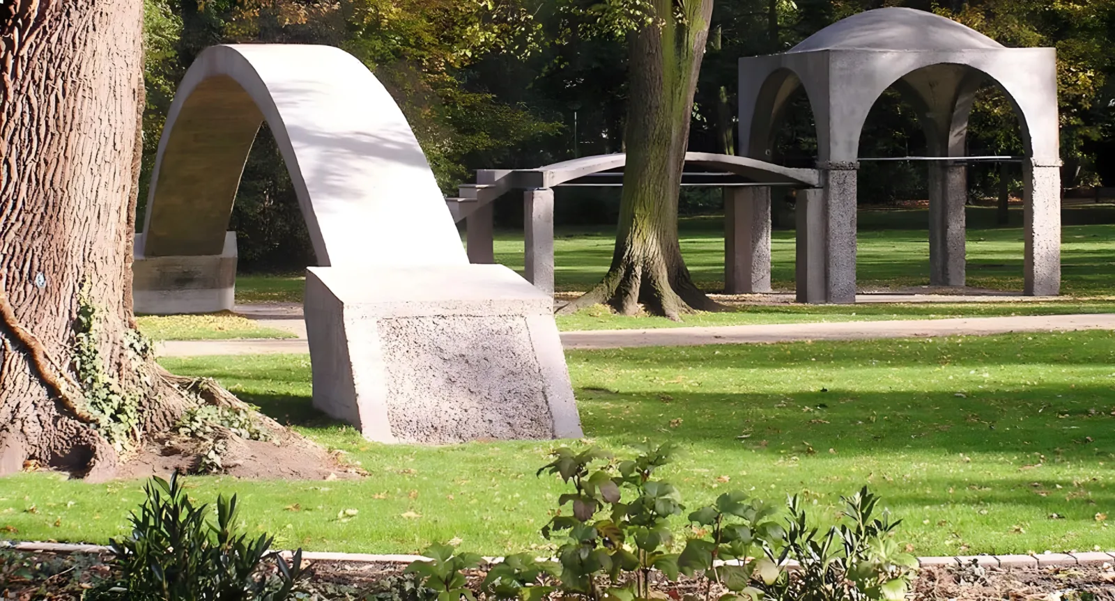 Dreieichpark mit Betonelementen, Offenbach