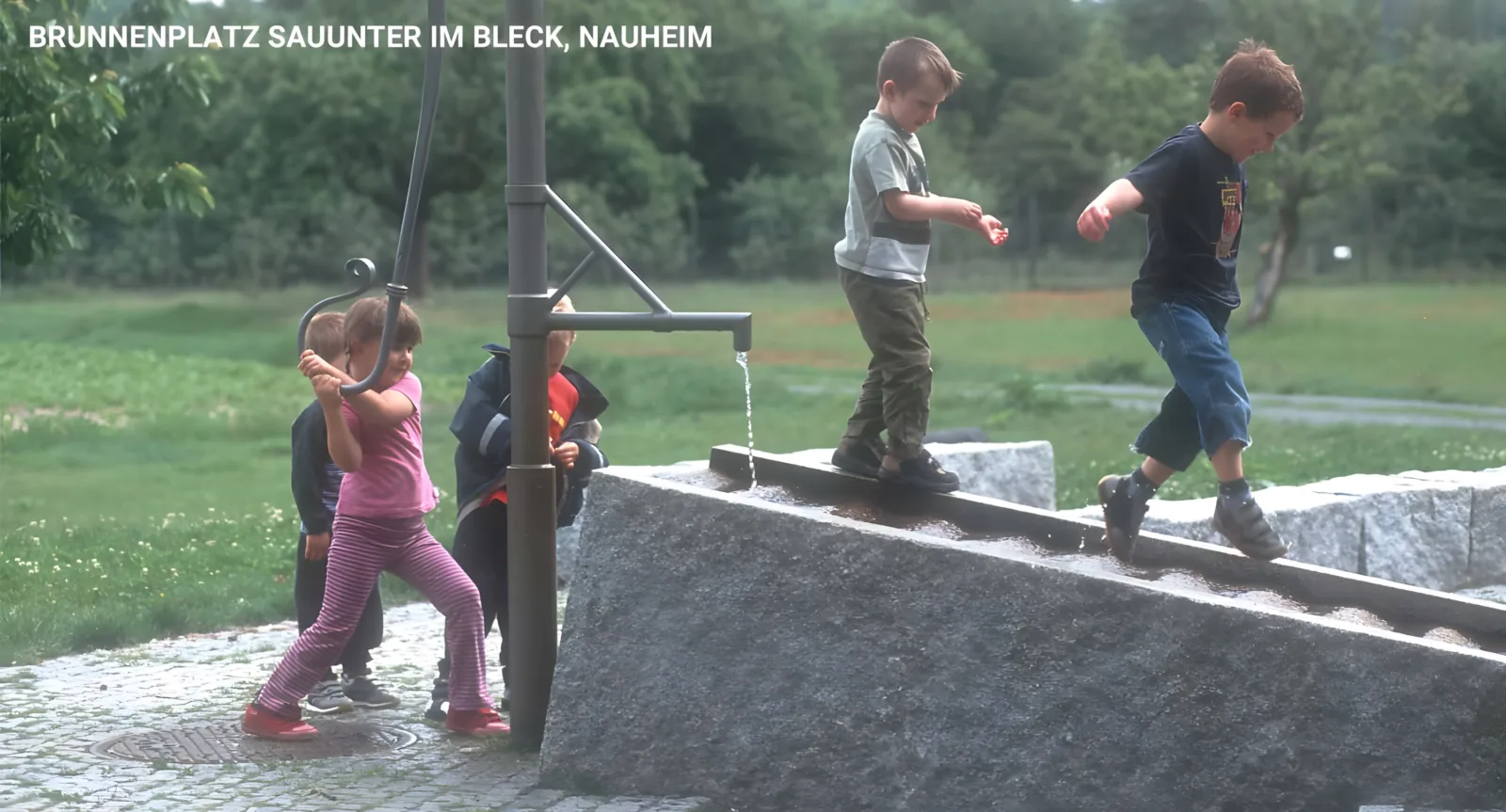 Brunnenplatz „Sauunter im Blech“, Nauheim